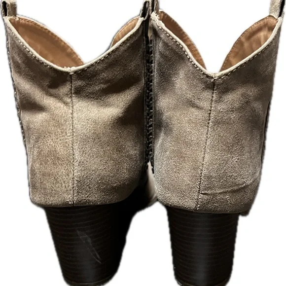 Cupid Women's Suede Ankle Boots - Taupe - 8.5 - Picture 4 of 8